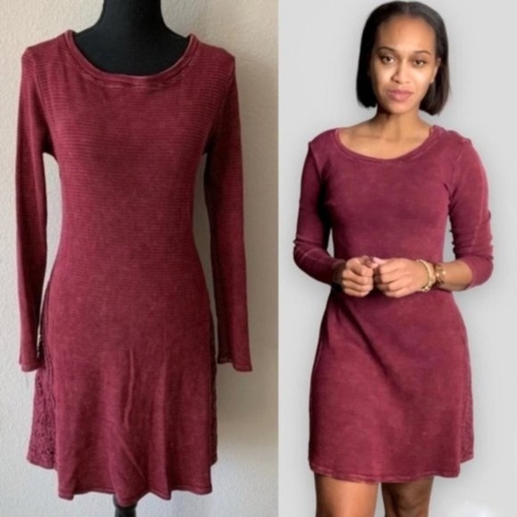 Able Dresses & Skirts - Able Maroon Thermal Knit Fit & Flare Long Sleeve Sweater Dress women’s size M